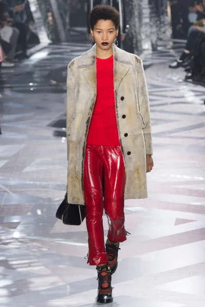 Look 35